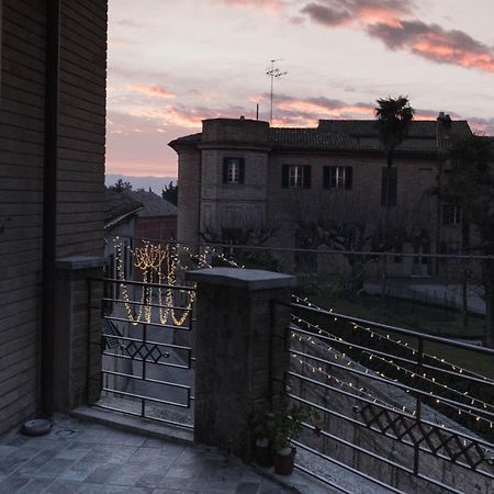 Terrazza Sull'Infinito Bed & Breakfast เรกานาติ ภายนอก รูปภาพ