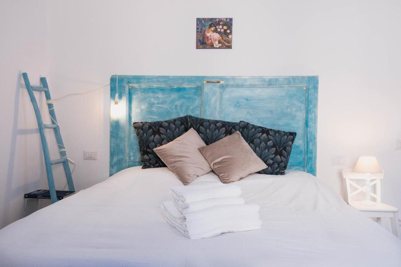 Terrazza Sull'Infinito Bed & Breakfast เรกานาติ ภายนอก รูปภาพ